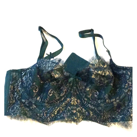 Victoria’s Secret Bra - Picture 1 of 2